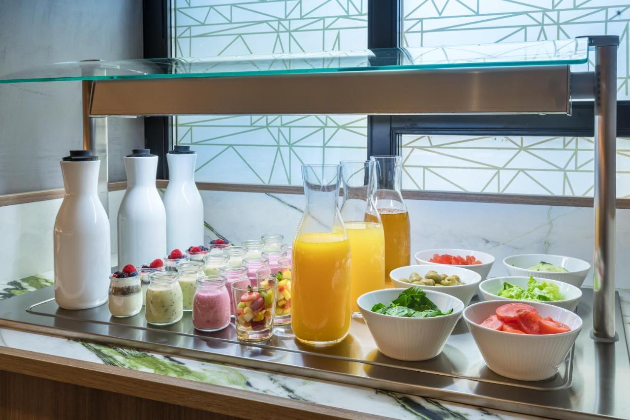 מלון Barcelo Funchal Oldtown מראה חיצוני תמונה A buffet at a hotel
